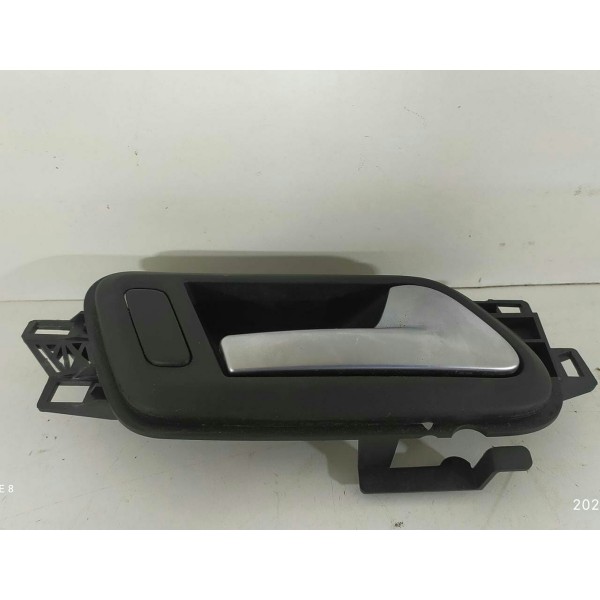 Macaneta Interna Porta Amarok Dianteira Direita 2011/2023