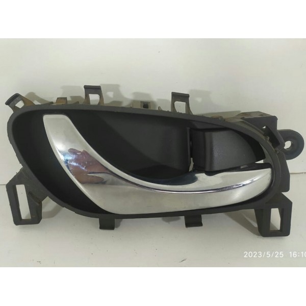 Maçaneta Interna Frontier Dianteiro Direita 2017 A 2022