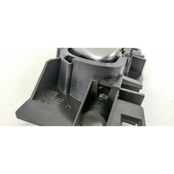 Macaneta Interna Traseira Direita Peugeot 208 2020/2024