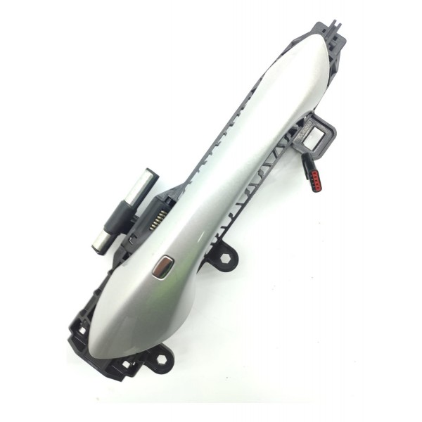 Macaneta Externa Onix Dianteira Direita Sensor 2020/2024 Prateado Dianteira