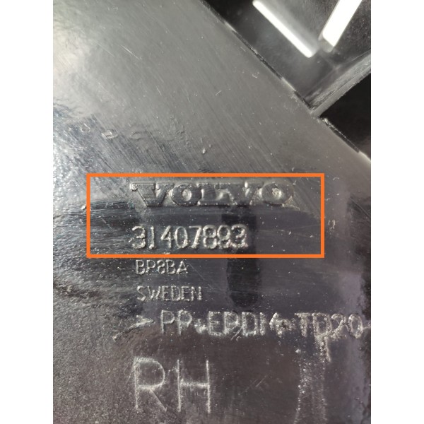 Guia Parachoque Volvo S60 Traseiro Dir 2011/2018 31407893