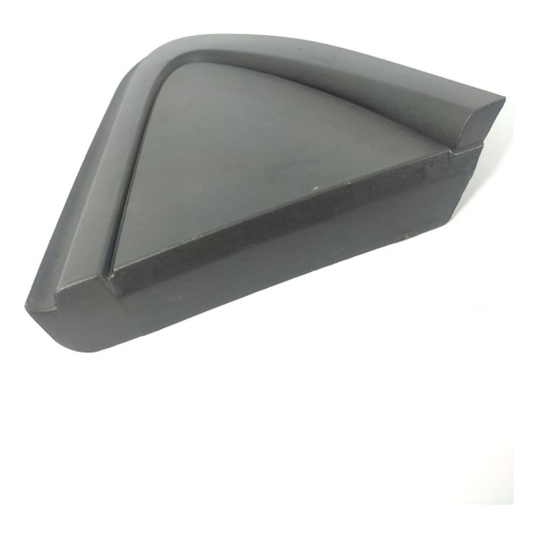 Acabamento Coluna Traseira Direita Cruze 2017/2023 84034202 Preto