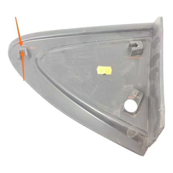 Acabamento Coluna Traseira Direita Cruze 2017/2023 84034202 Preto