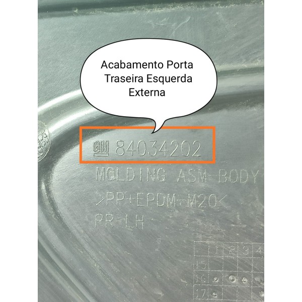 Acabamento Coluna Traseira Direita Cruze 2017/2023 84034202 Preto