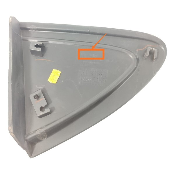 Acabamento Coluna Traseira Direita Cruze 2017/2023 84034203 Preto