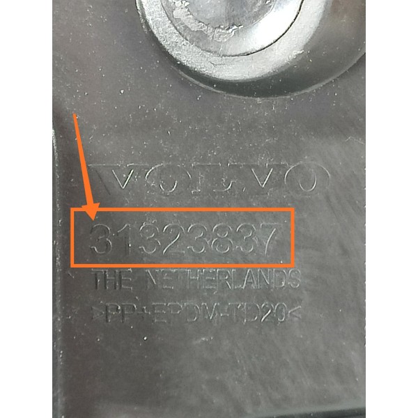 Guia Parachoque Volvo S60 Traseiro Esq 2011/2018 31323837