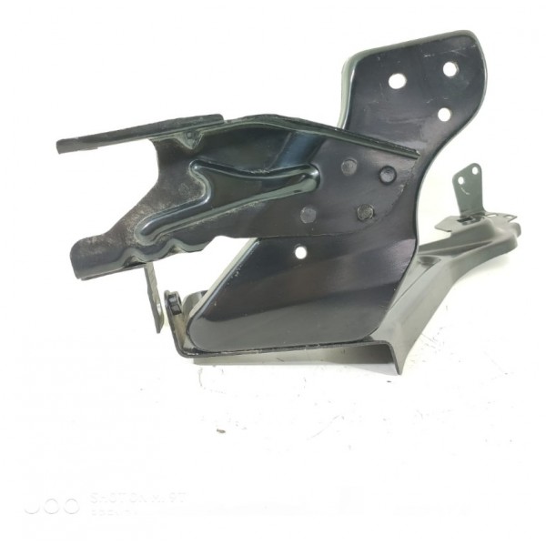 Suporte Guia Farol Mercedes C180 Esque 2010 2014 A2048261324