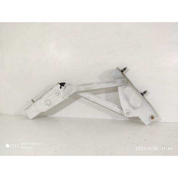 Dobradiça Direita Tampa Traseira Peugeot 408