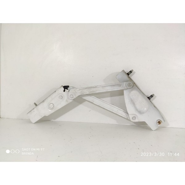 Dobradiça Direita Tampa Traseira Peugeot 408