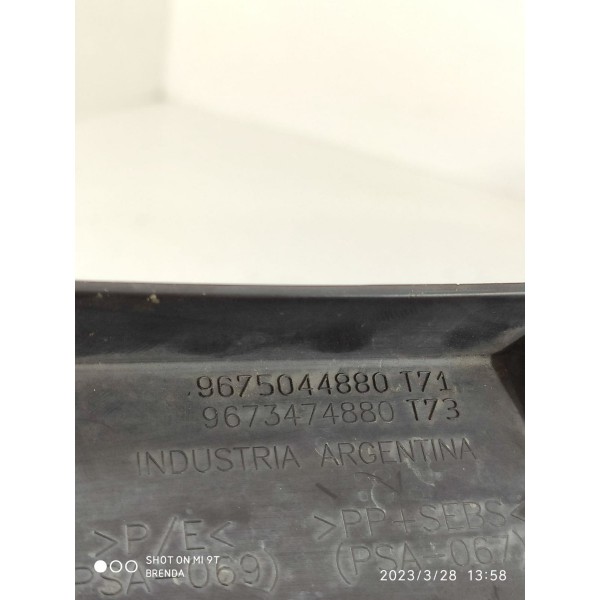 Defletor Radiador Peugeot 308 408 Direito 9675044880