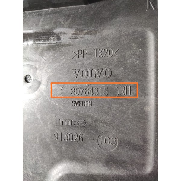 Suporte Fechadura Volvo V60 S60 Diant Dir 11/18 30784315