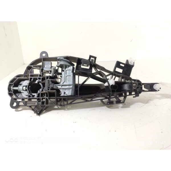 Maçaneta Externa Cruze Dianteira Direita 2017/2022 13515503 Bordô Dianteira