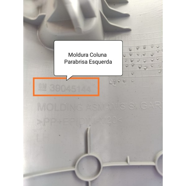 Moldura Coluna Parabrisa Cruze Direita 2017/2023 39045144