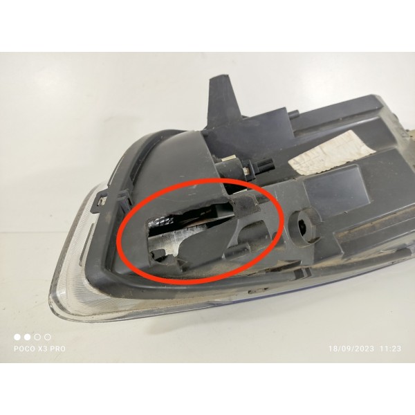 Farol Ford Ka 2015 2016 2017 2018 Esquerdo Detalhe  / 479