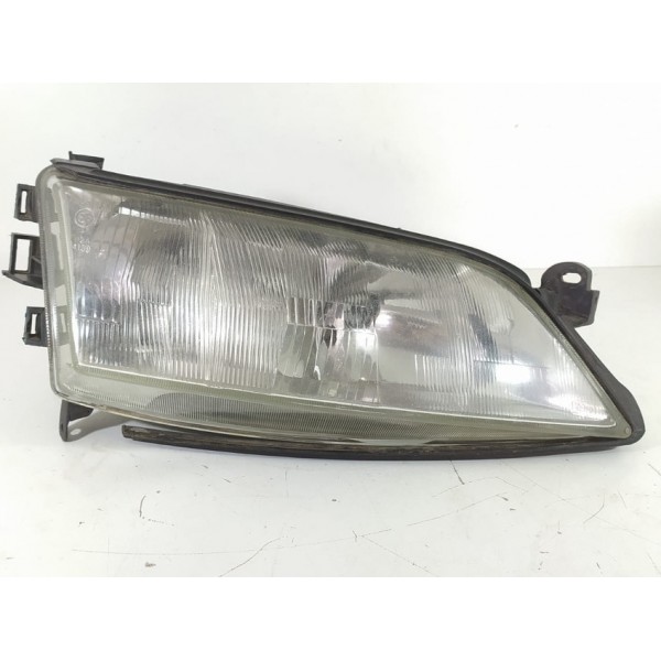 Farol Direito Vectra 1997 Detalhe Direito/passageiro