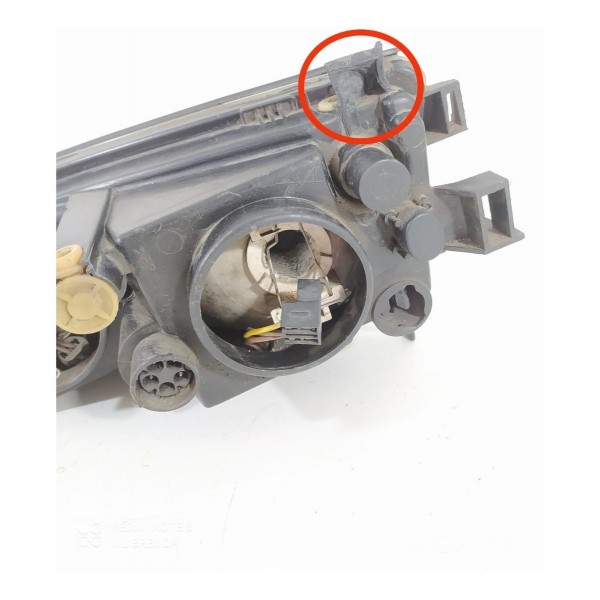 Farol Direito Vectra 1997 Detalhe Direito/passageiro