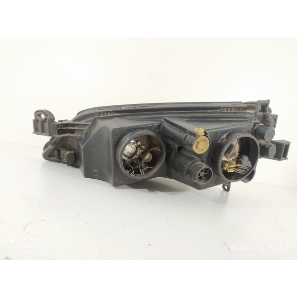 Farol Direito Vectra 1997 Detalhe Direito/passageiro