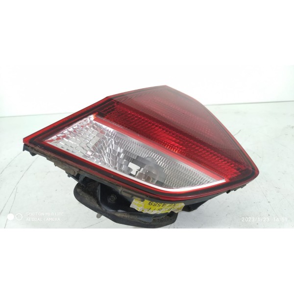 Lanterna Tampa Tras Voyage Direita G6 G7 G8 2016 Original