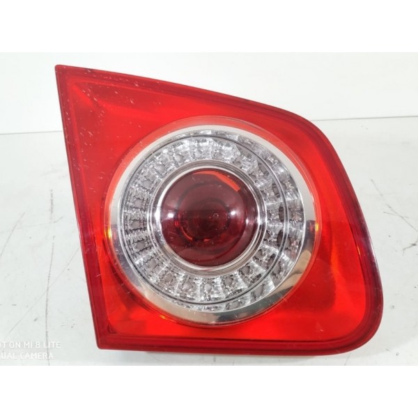 Lanterna  Vw Jetta Esquerda Tampa Trás 2009 Detalhe / 24680
