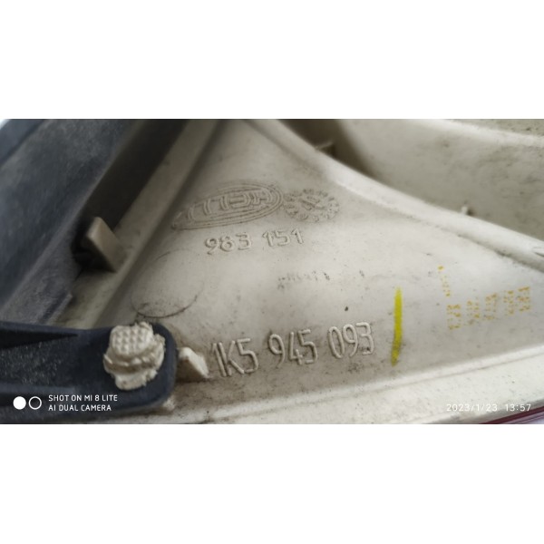 Lanterna  Vw Jetta Esquerda Tampa Trás 2009 Detalhe / 24680