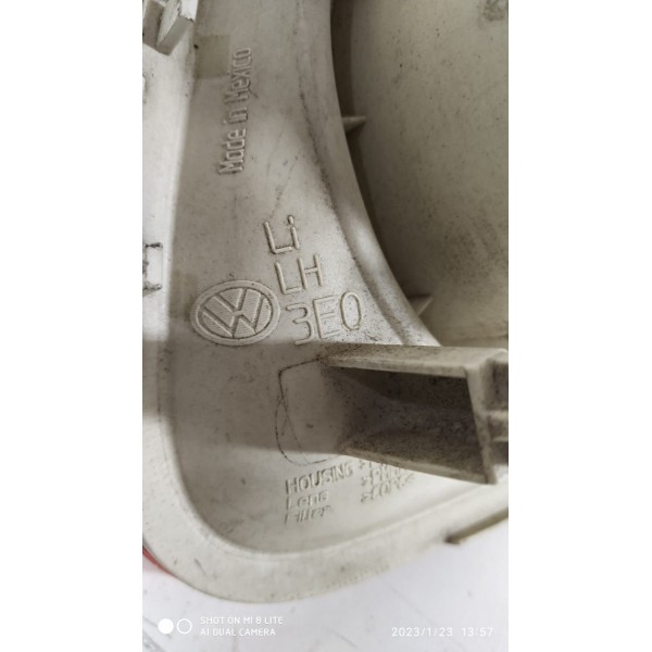 Lanterna  Vw Jetta Esquerda Tampa Trás 2009 Detalhe / 24680