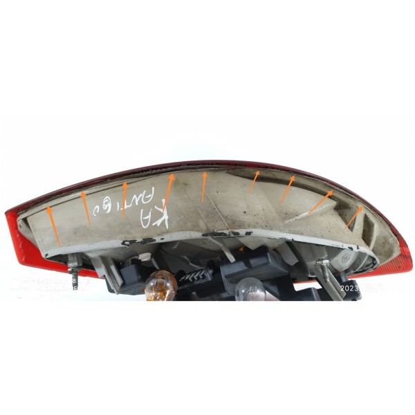 Lanterna Ford Ka Esquerda 1997 Detalhe