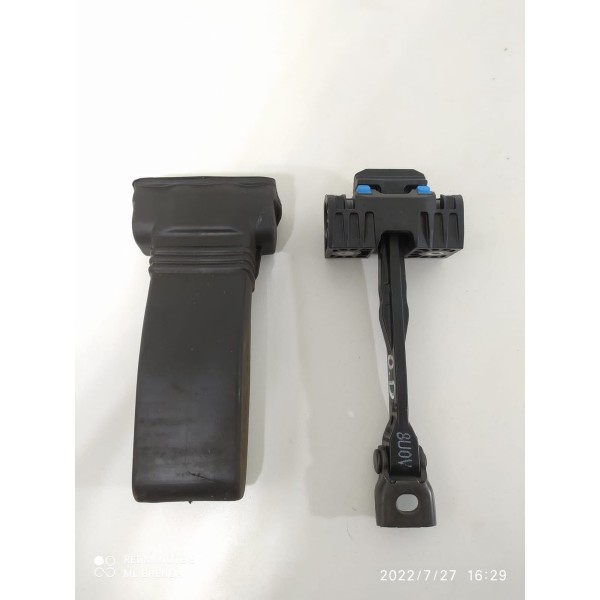Limitador Porta Dianteiro Direito Audi Q3 2015 8u0837249c