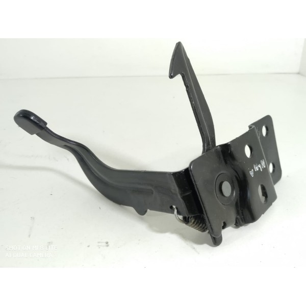 Trava Capô Nissan Versa 2014 2015 2016 2017 2018 2019