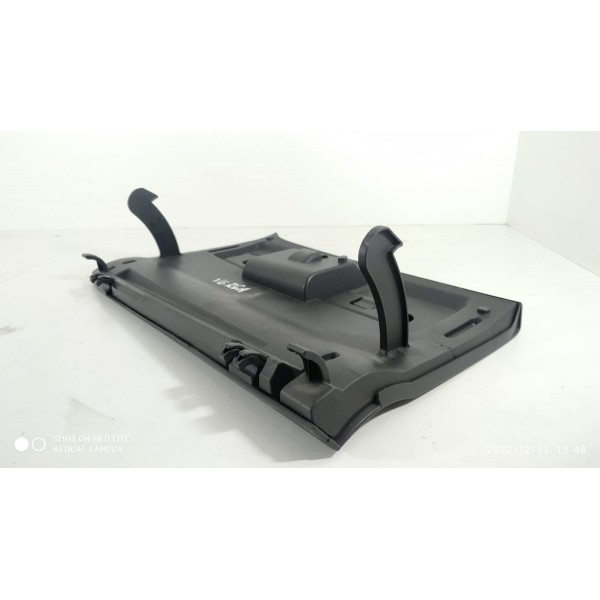 Tampa Porta Luvas Nissan Versa 2014/2020 Detalhe