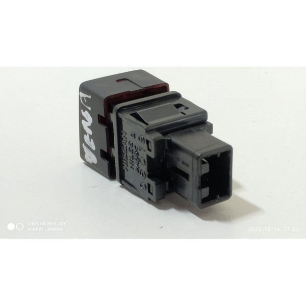 Botão Comando Alerta Nissan Versa 2014/2020 Orig