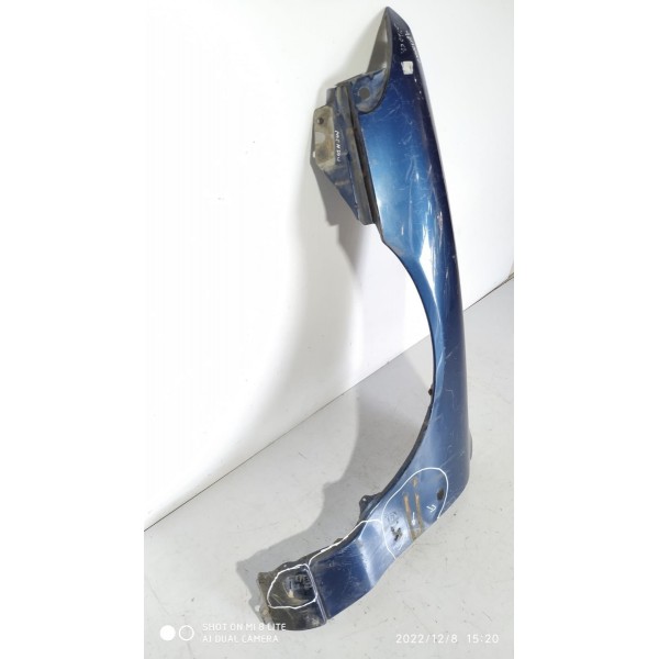 Paralama Mondeo Esquerdo 1998 Detalhe