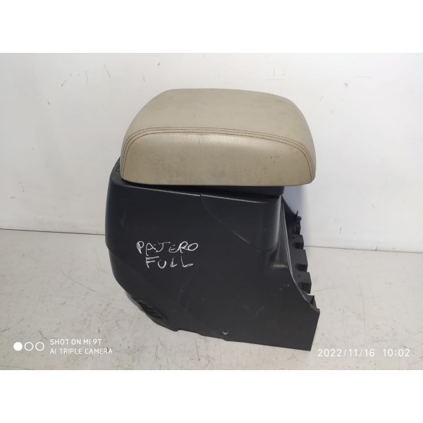 Console Central Apoio Braço Pajero Full 2011 Detalhe