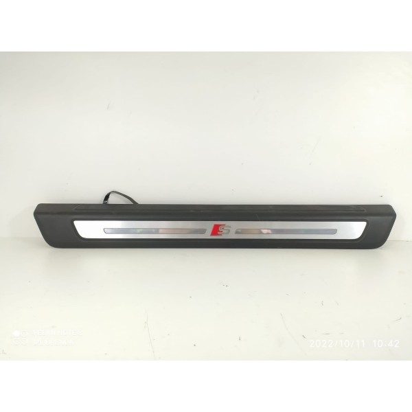 Soleira Porta Audi Q5  Dianteira Direita 2018 2019 2020 2021