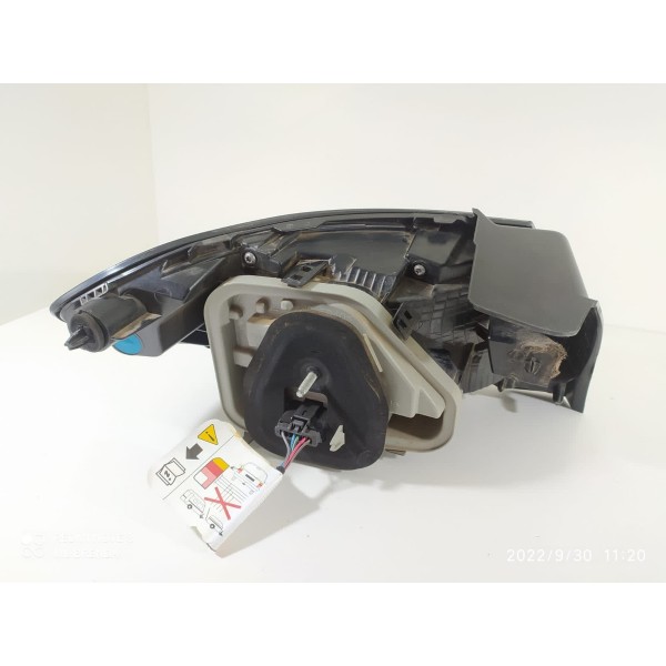 Lanterna Peugeot 208 Direita 2020/2024 9823216580