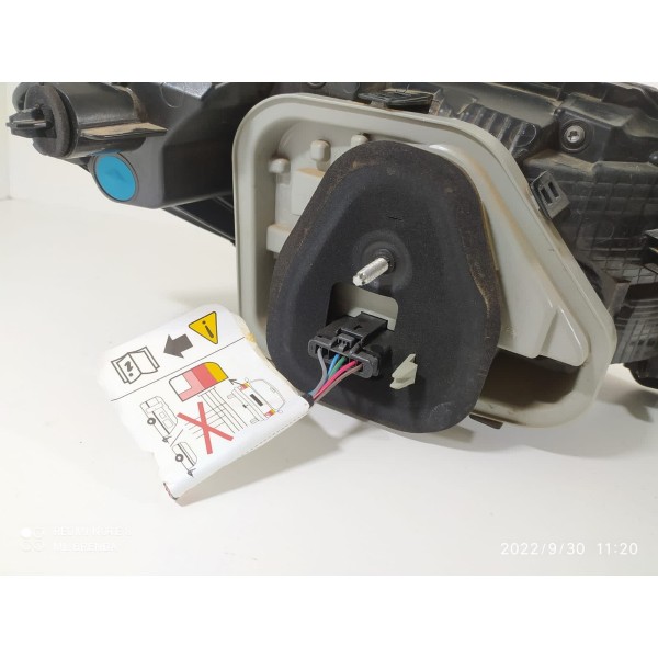 Lanterna Peugeot 208 Direita 2020/2024 9823216580