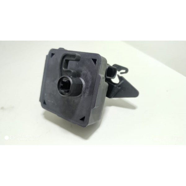 Motor Trava Portinhola Mercedes C180 C200 2008/2012 896105