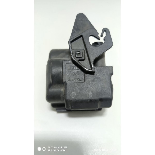 Motor Trava Portinhola Mercedes C180 C200 2008/2012 896105