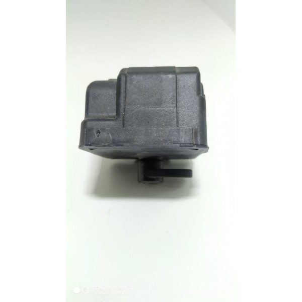 Motor Trava Portinhola Mercedes C180 C200 2008/2012 896105