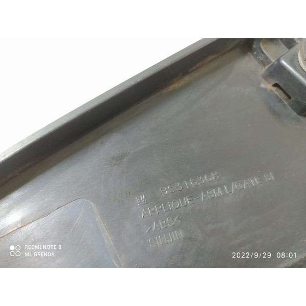 Moldura Tampa Traseira Tracker Direita 2014/2016 95316368