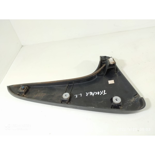 Moldura Tampa Traseira Tracker Esquerda  2014/2017 95316367