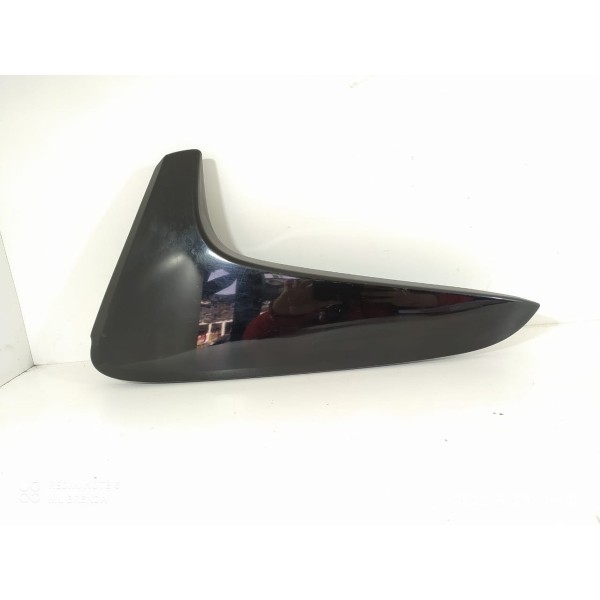 Moldura Tampa Traseira Tracker Esquerda  2014/2017 95316367