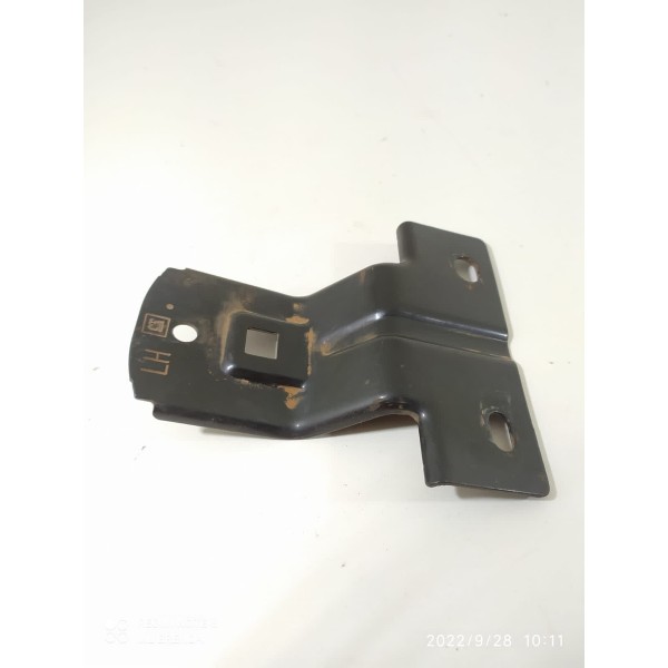 Suporte Radiador Tracker Esquerdo 2015 2016 2017