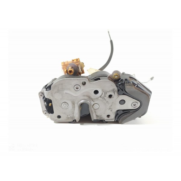 Fechadura Porta Tracker Dianteira Esquerd 2014/2019 13579545