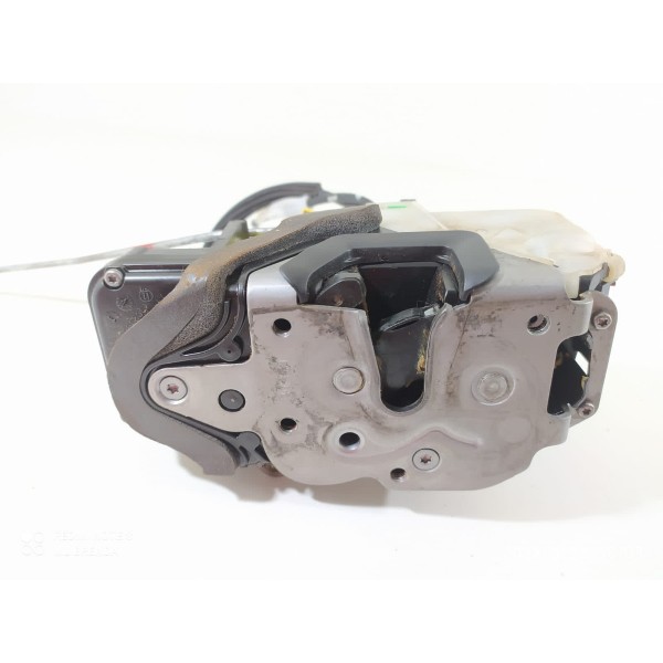 Fechadura Porta Tracker Dianteira Esquerd 2014/2019 13579545