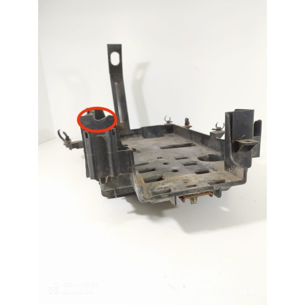 Suporte Bateria Tracker 2014/2017 Det  95418182