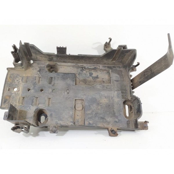 Suporte Bateria Tracker 2014/2017 Det  95418182