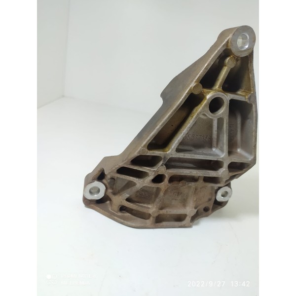 Suporte Compressor Ar Tracker 1.8 2014/2017 55577158