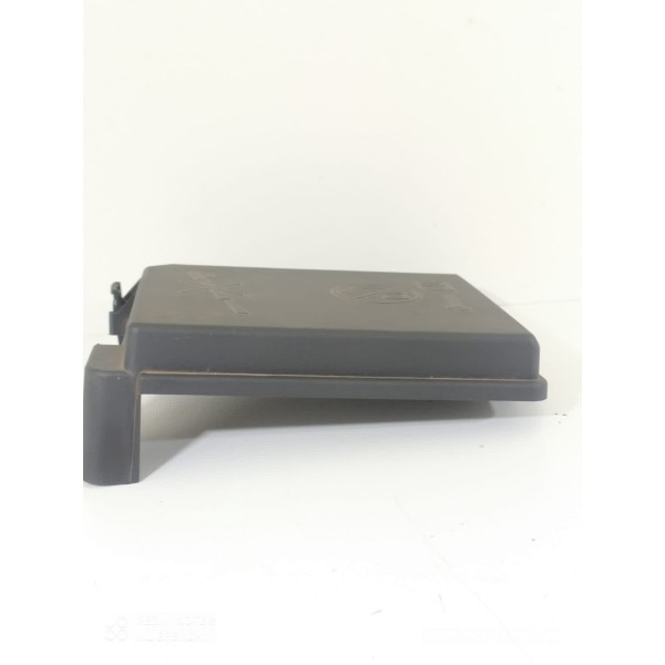 Tampa Caixa Fusivel Tracker 1.8 2014/2017 95131340