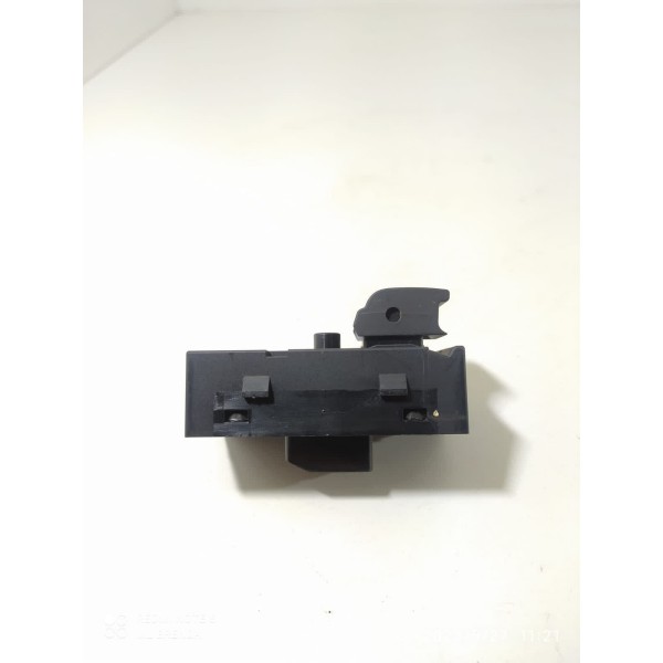 Botão Vidro Tracker Onix Spin Cruze 2012/2016 20792535