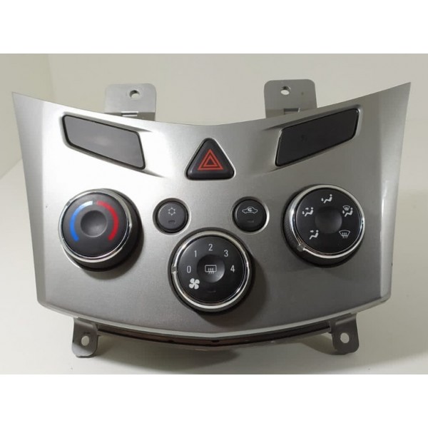 Comando Ar Condicionado Tracker 2014/2017 94786528